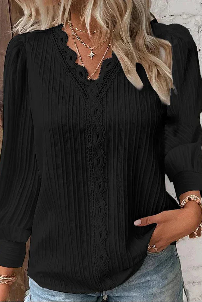 Lylah | Blouse with Chiffon and Lace Details
