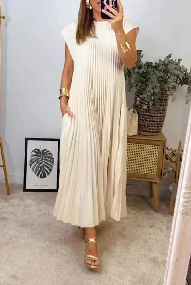 Samiya | Sleeveless Pleated Dress