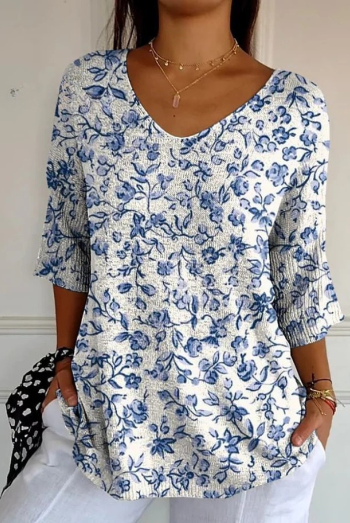Lauren | Small Blue Flowers Print Casual Pullover Knit