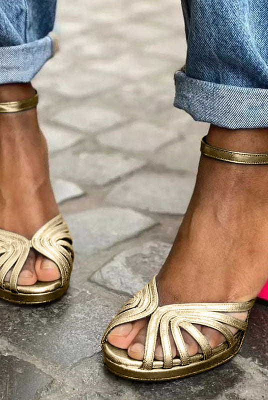 Karoline | Classic Heels